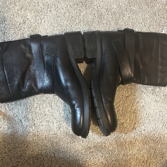 Aquatalia Blk waterproof leather boots with side zip. Sz 8 Excellent condition - Picture 4 of 9